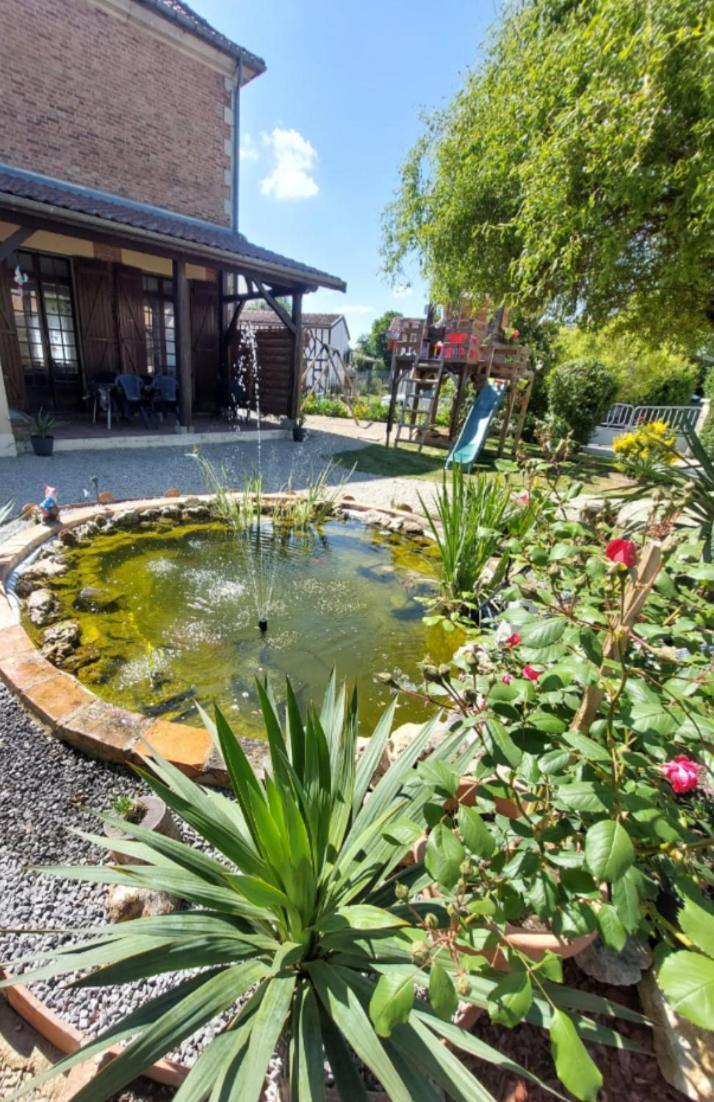 Chez Marie Hotel Drosnay Екстериор снимка